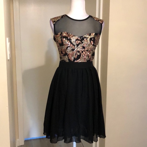 Fits 2-4 black skater chiffon sequins mini - Picture 6 of 12